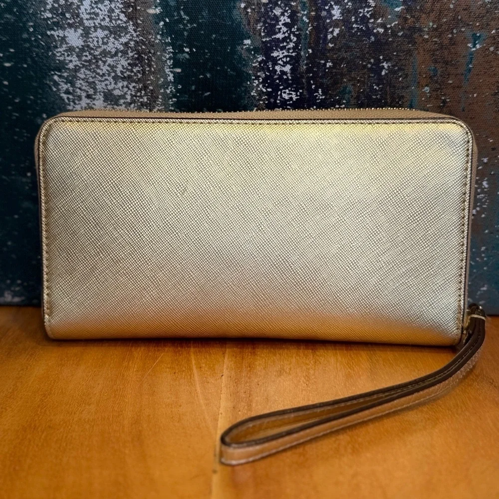 Kate Spade New York Talk Is Chic Saffiano Leather Wallet in Gold‎